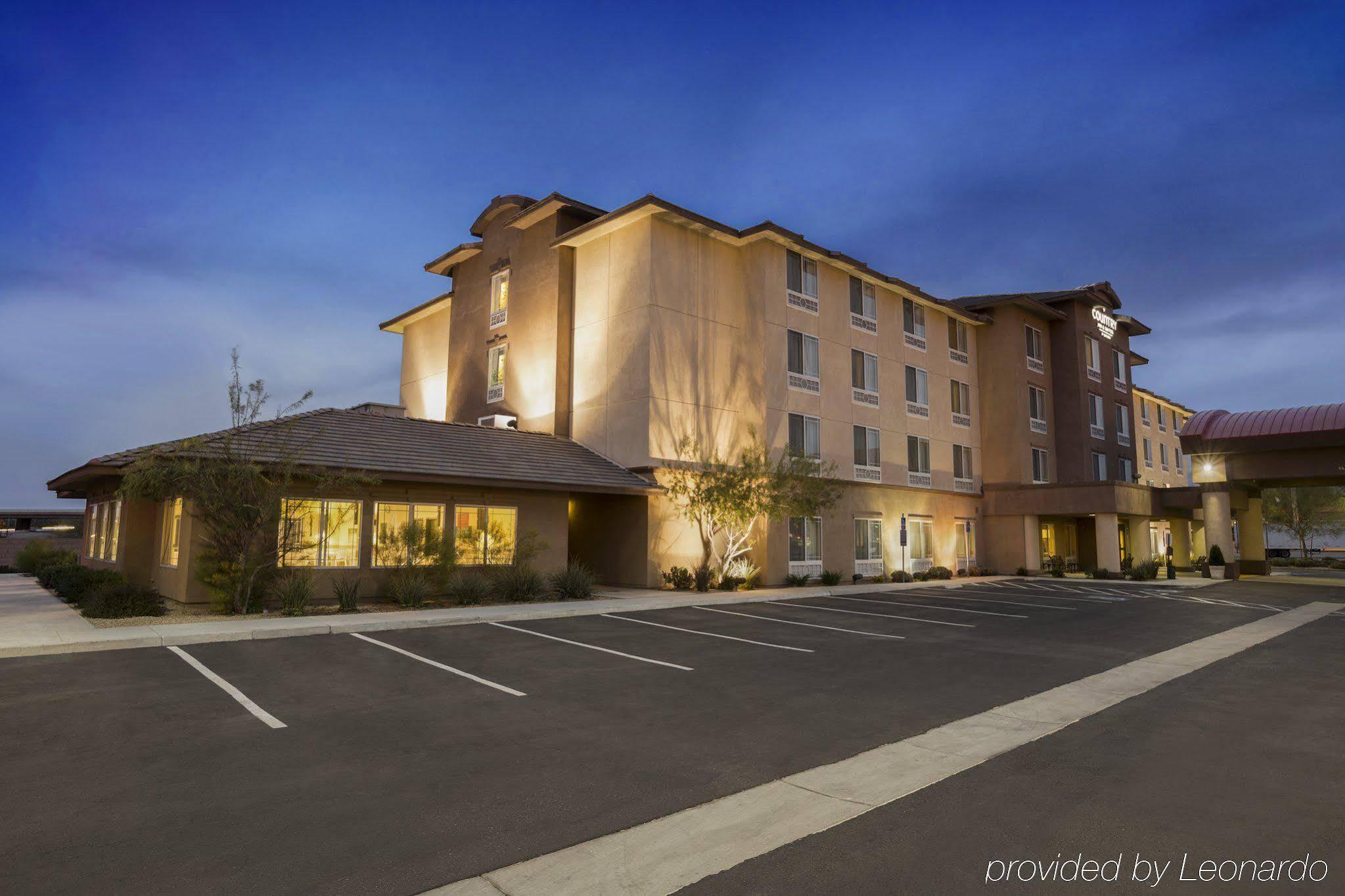 Holiday Inn & Suites - Barstow By Ihg Exterior photo