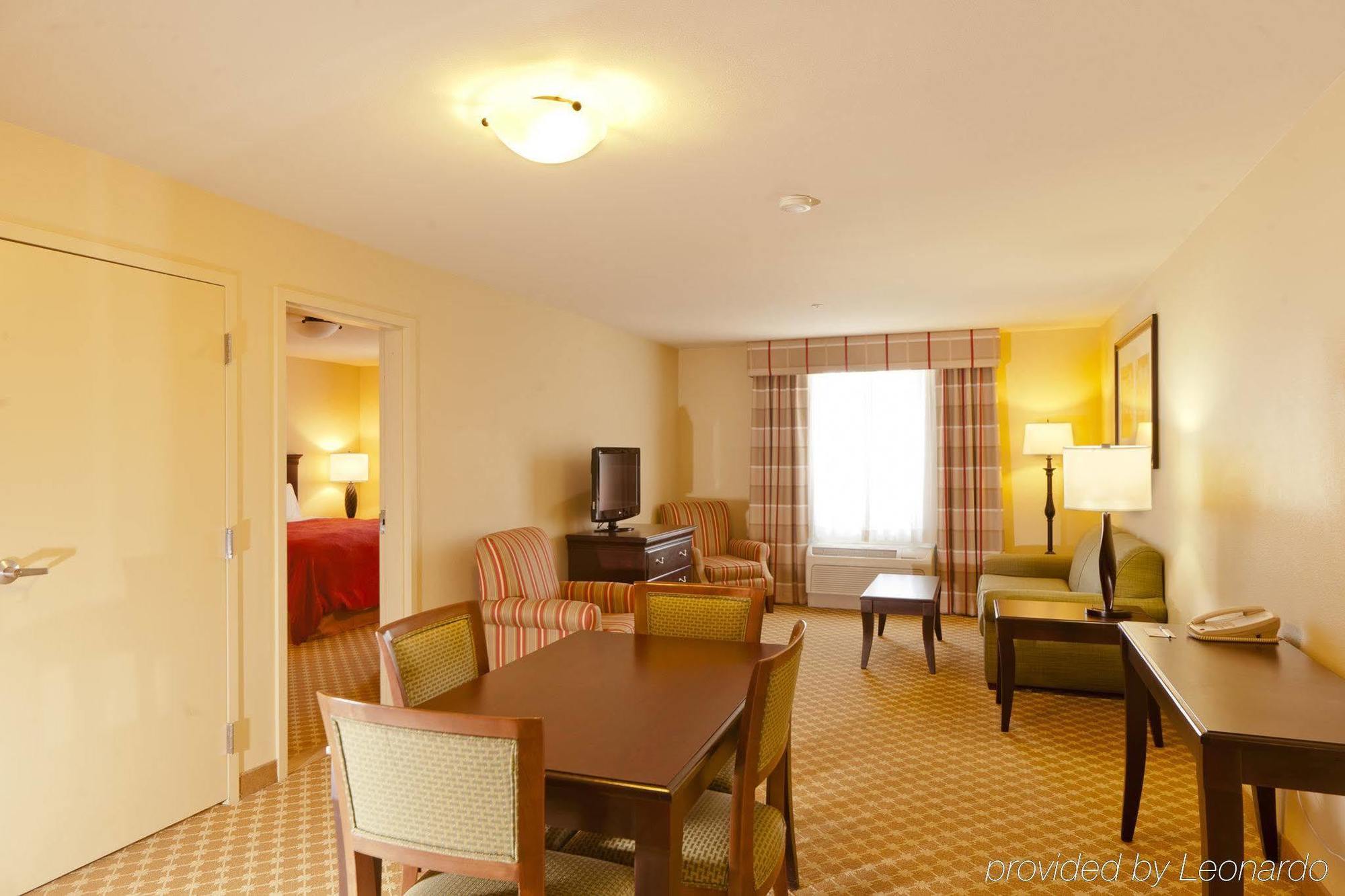 Holiday Inn & Suites - Barstow By Ihg Room photo