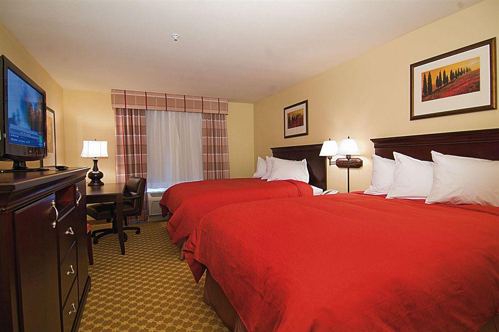Holiday Inn & Suites - Barstow By Ihg Room photo